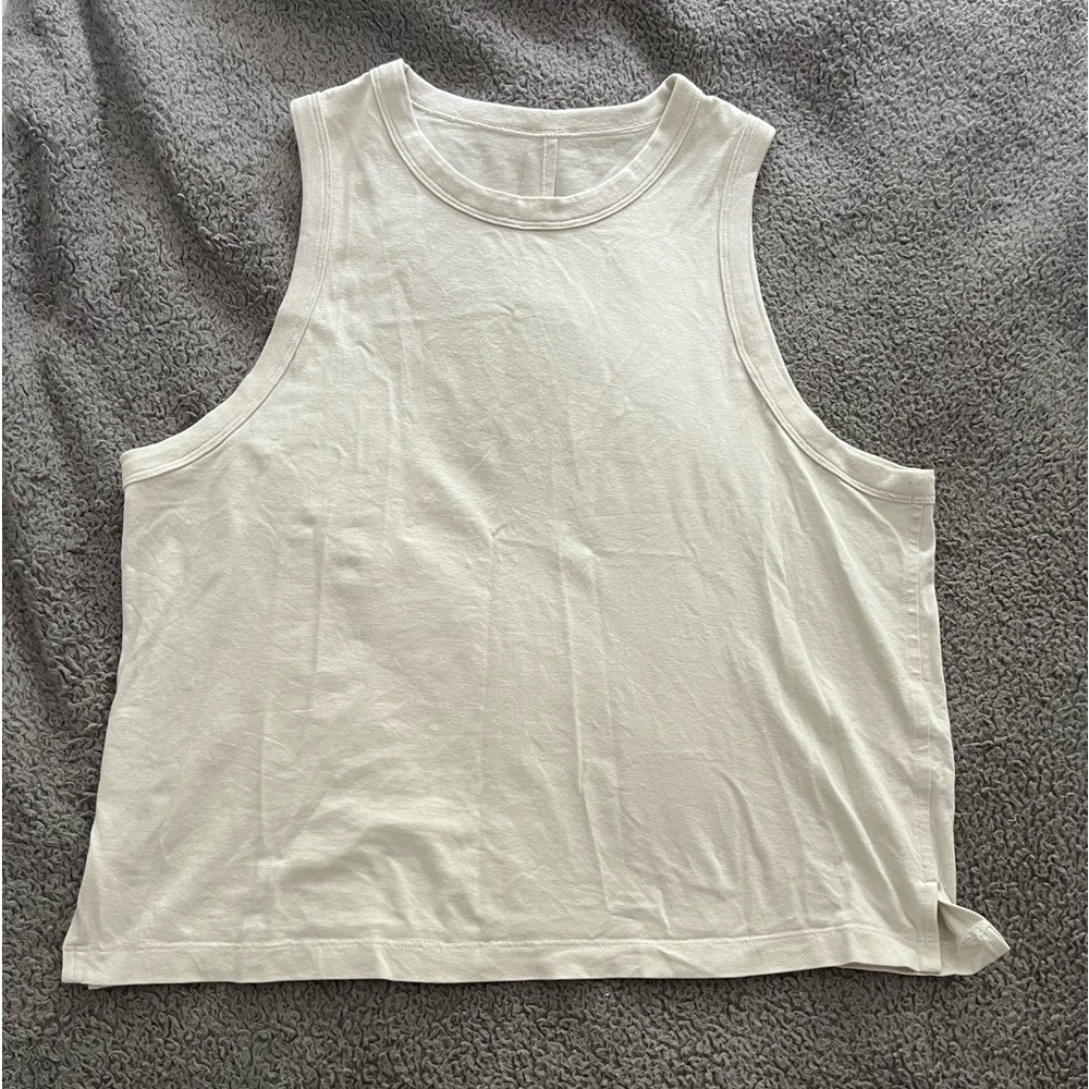 lululemon athletica White Cropped Muscle Tank size 6